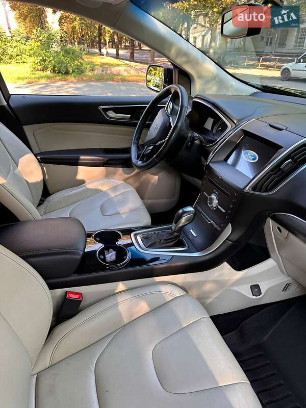 Позашляховик / Кросовер Ford Edge 2016 в Кривому Розі