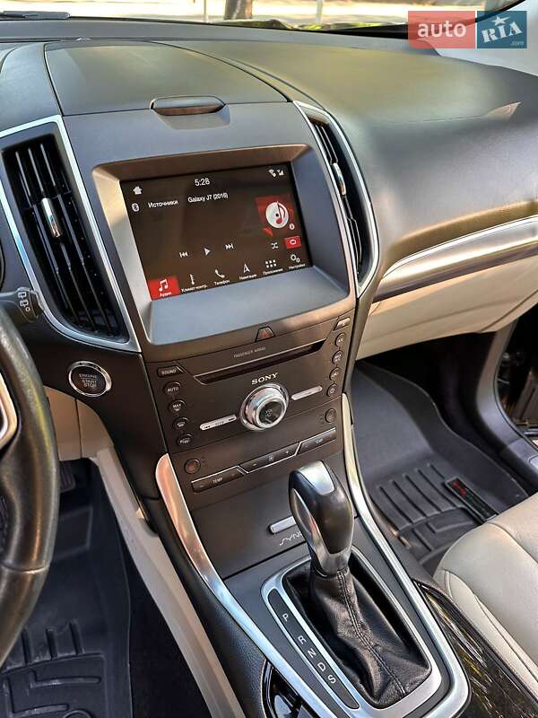 Позашляховик / Кросовер Ford Edge 2016 в Кривому Розі