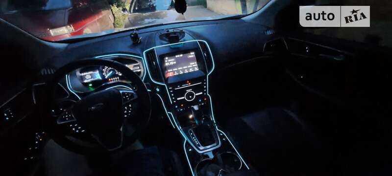 Внедорожник / Кроссовер Ford Edge 2016 в Ивано-Франковске