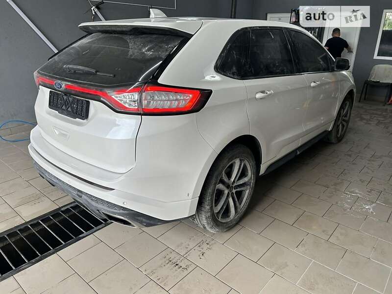 Внедорожник / Кроссовер Ford Edge 2016 в Ивано-Франковске