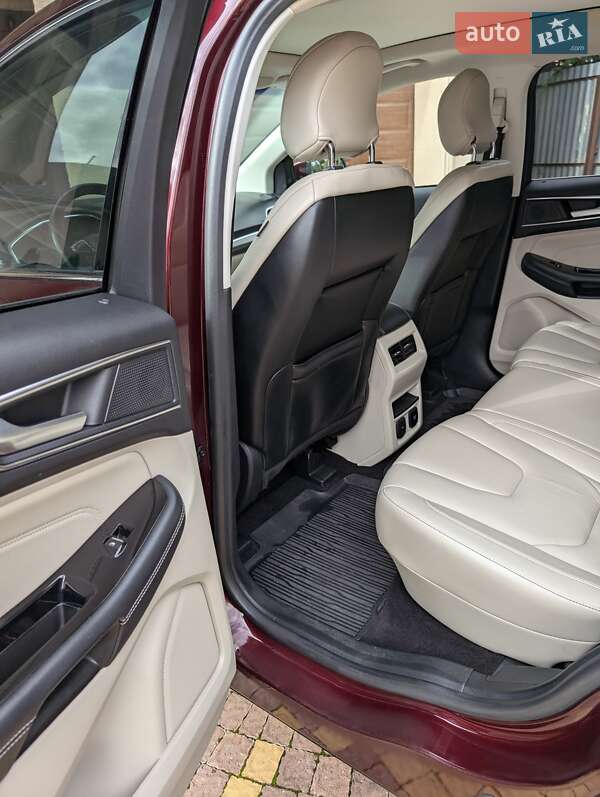 Внедорожник / Кроссовер Ford Edge 2019 в Ужгороде