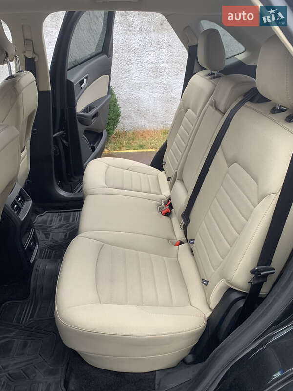 Внедорожник / Кроссовер Ford Edge 2015 в Сумах