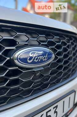 Позашляховик / Кросовер Ford Edge 2019 в Рівному