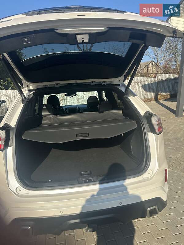 Внедорожник / Кроссовер Ford Edge 2018 в Черновцах