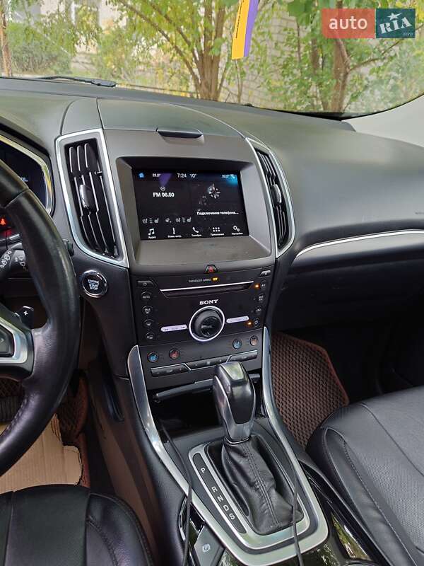 Внедорожник / Кроссовер Ford Edge 2015 в Казанке