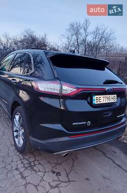 Позашляховик / Кросовер Ford Edge 2015 в Казанці