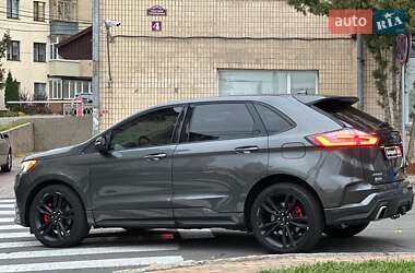 Позашляховик / Кросовер Ford Edge 2019 в 