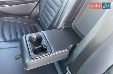 Внедорожник / Кроссовер Ford Edge 2017 в 