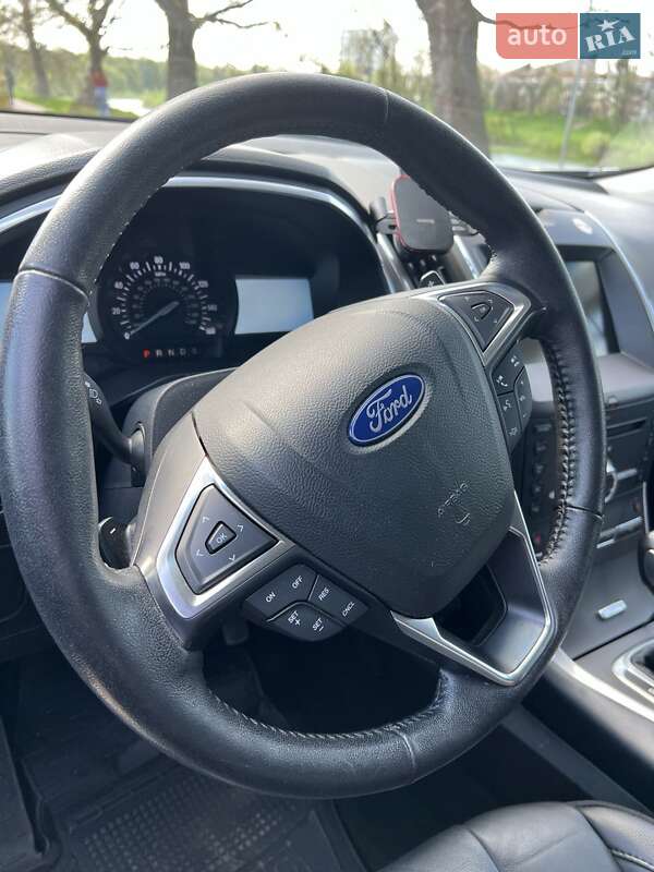 Позашляховик / Кросовер Ford Edge 2018 в Ужгороді