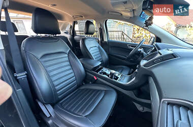 Внедорожник / Кроссовер Ford Edge 2019 в 