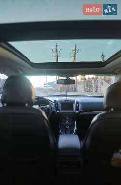 Позашляховик / Кросовер Ford Edge 2015 в Дубровиці