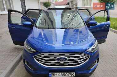 Внедорожник / Кроссовер Ford Edge 2020 в 