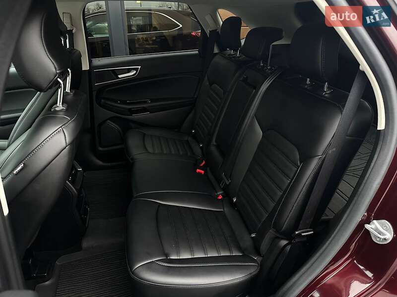 Позашляховик / Кросовер Ford Edge 2019 в Рівному