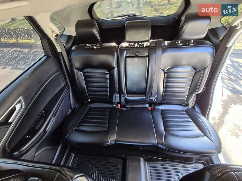 Позашляховик / Кросовер Ford Edge 2020 в Тячеві
