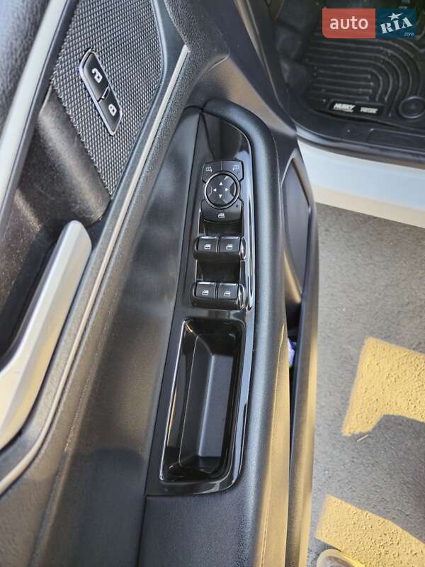 Позашляховик / Кросовер Ford Edge 2020 в Тячеві