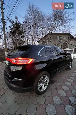 Внедорожник / Кроссовер Ford Edge 2017 в 