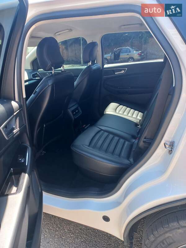 Внедорожник / Кроссовер Ford Edge 2016 в Запорожье