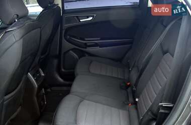 Позашляховик / Кросовер Ford Edge 2017 в 