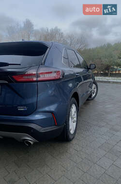 Внедорожник / Кроссовер Ford Edge 2018 в 