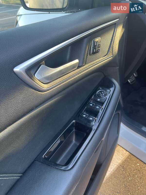 Внедорожник / Кроссовер Ford Edge 2016 в Киеве