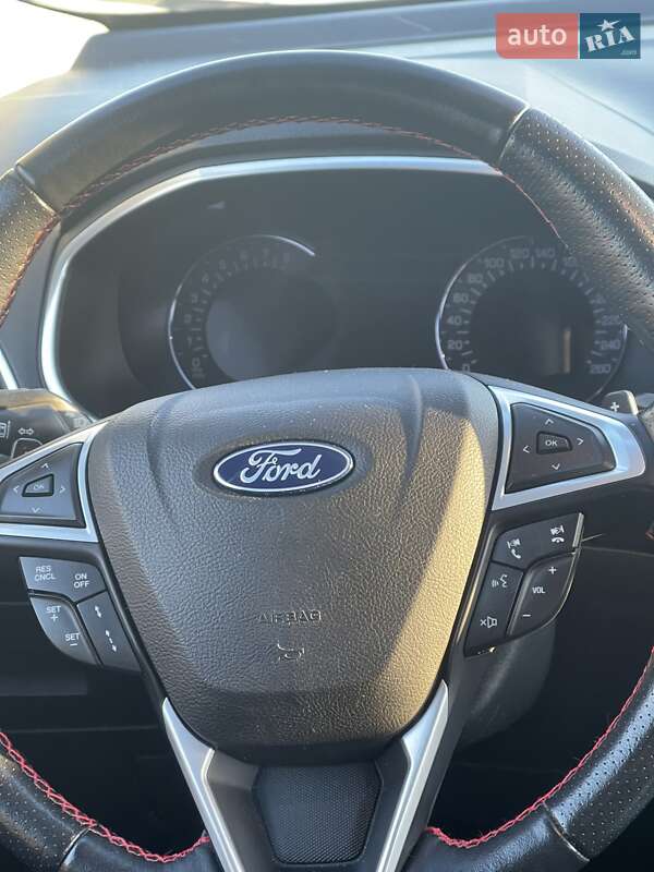 Внедорожник / Кроссовер Ford Edge 2016 в Киеве