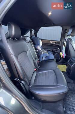 Внедорожник / Кроссовер Ford Edge 2020 в 