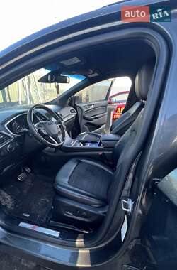 Внедорожник / Кроссовер Ford Edge 2020 в 