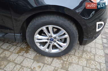 Внедорожник / Кроссовер Ford Edge 2015 в 