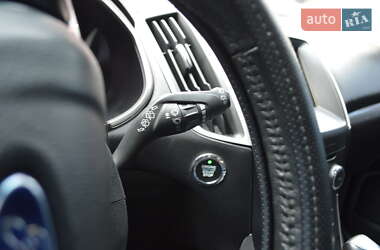 Внедорожник / Кроссовер Ford Edge 2015 в 