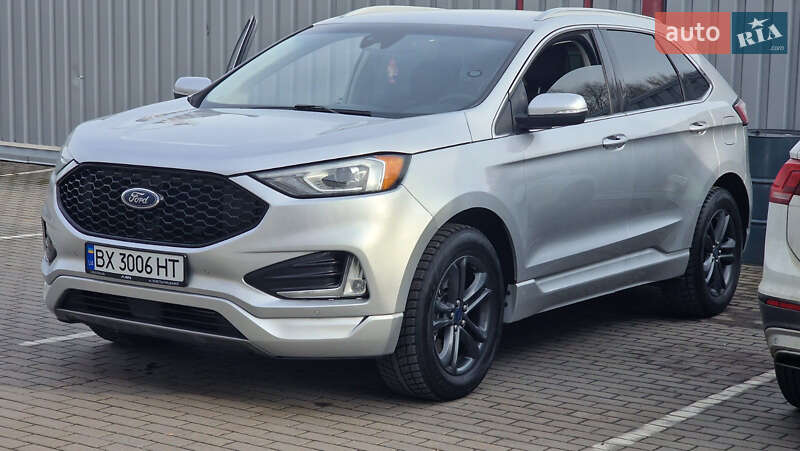 Внедорожник / Кроссовер Ford Edge 2018 в 