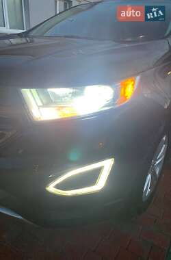 Внедорожник / Кроссовер Ford Edge 2016 в 