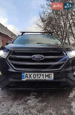 Внедорожник / Кроссовер Ford Edge 2015 в 