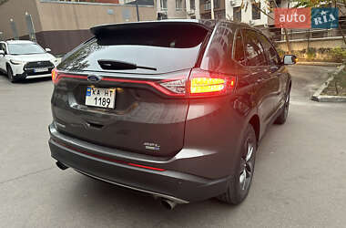 Позашляховик / Кросовер Ford Edge 2017 в 