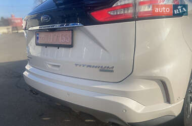 Позашляховик / Кросовер Ford Edge 2019 в 