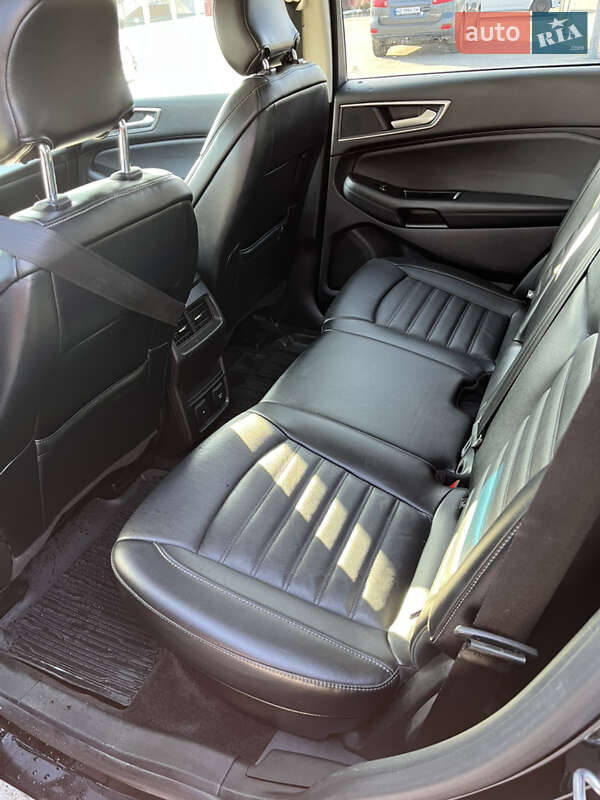 Внедорожник / Кроссовер Ford Edge 2017 в Синельниково