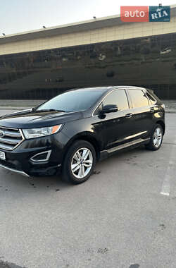 Внедорожник / Кроссовер Ford Edge 2015 в 