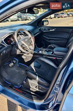 Внедорожник / Кроссовер Ford Edge 2018 в 