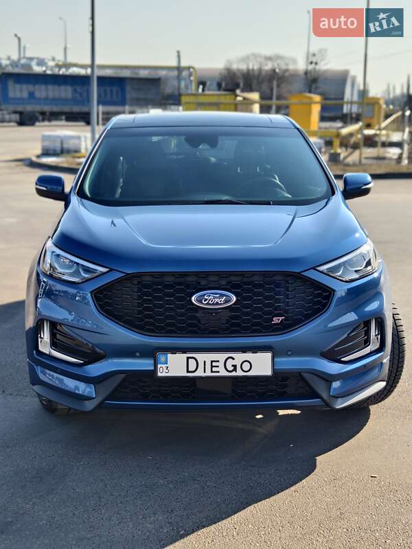 Внедорожник / Кроссовер Ford Edge 2018 в Нововолынске
