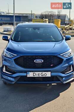 Внедорожник / Кроссовер Ford Edge 2018 в 