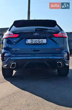 Внедорожник / Кроссовер Ford Edge 2018 в 