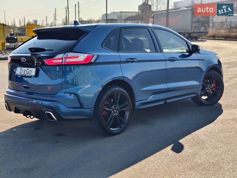 Внедорожник / Кроссовер Ford Edge 2018 в Нововолынске
