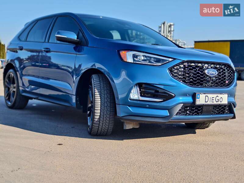 Внедорожник / Кроссовер Ford Edge 2018 в Нововолынске