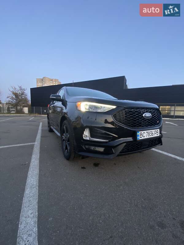 Внедорожник / Кроссовер Ford Edge 2018 в 
