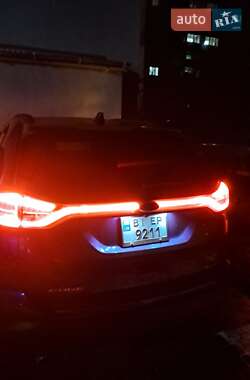 Позашляховик / Кросовер Ford Edge 2015 в 