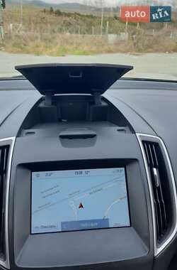 Внедорожник / Кроссовер Ford Edge 2017 в 