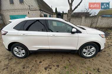 Внедорожник / Кроссовер Ford Edge 2018 в 