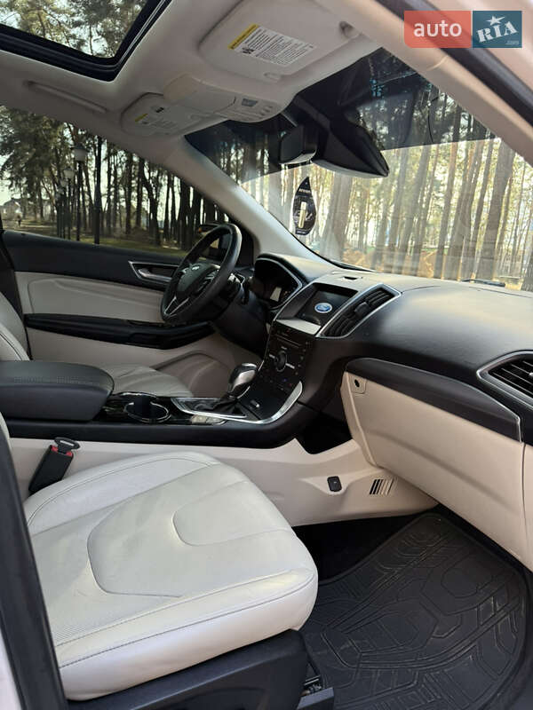 Позашляховик / Кросовер Ford Edge 2016 в Чернігові