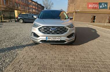 Внедорожник / Кроссовер Ford Edge 2019 в 