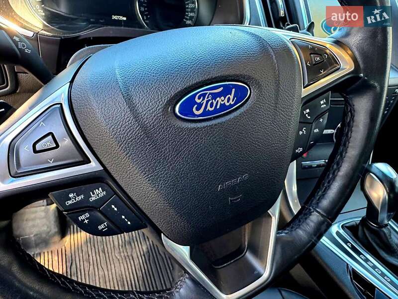 Внедорожник / Кроссовер Ford Edge 2016 в Кременчуге