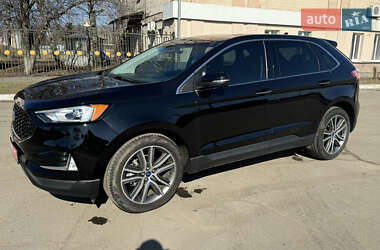 Внедорожник / Кроссовер Ford Edge 2019 в 